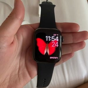 EXCHANGE Apple watch series 7 45mm for a smaller size